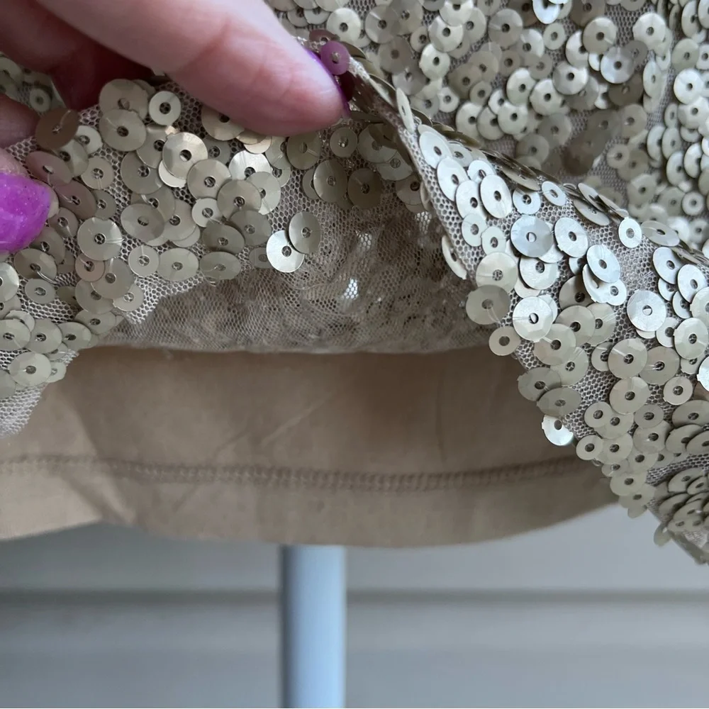 •New York & Company• Gold Sequined Skirt - Size Medium - Picture 3 of 7